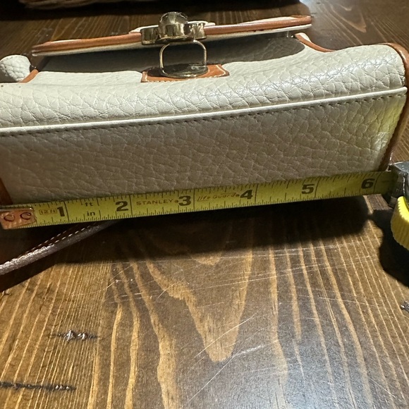 Dooney & Bourke Vintage Cream and Brown Pebbled Leather Crossbody Bag - Picture 9 of 9